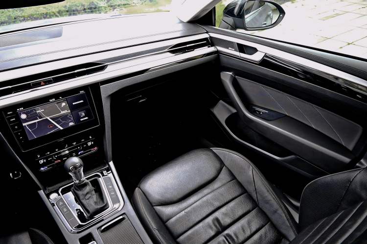Used Volkswagen FAW-Volkswagen CC 2025 Model, Facelifted Station Wagon, 380TSI, Hunter’s Heart—Shared Edition Interior 4