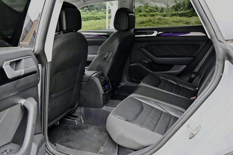 Used Volkswagen FAW-Volkswagen CC 2025 Model, Facelifted Station Wagon, 380TSI, Hunter’s Heart—Shared Edition Interior 8