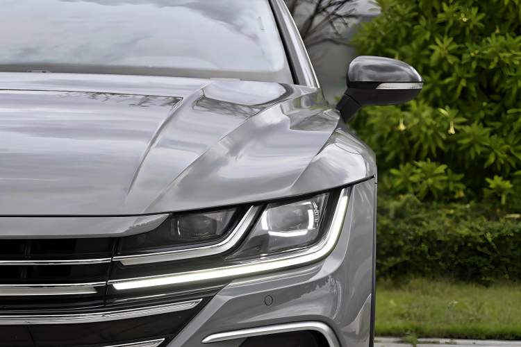 Used Volkswagen FAW-Volkswagen CC 2025 Model, Facelifted Station Wagon, 380TSI, Hunter’s Heart—Shared Edition Left Front Headlight