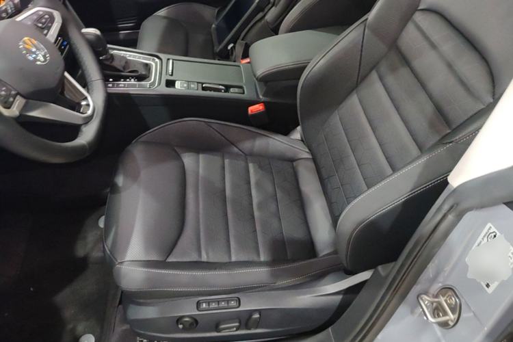Used Volkswagen FAW-Volkswagen CC 2025 Model, Facelifted Station Wagon, 380TSI, Hunter’s Heart—Shared Edition Left Front Seat