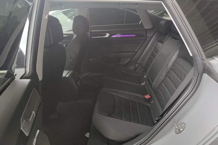 Used Volkswagen FAW-Volkswagen CC 2025 Model, Facelifted Station Wagon, 380TSI, Hunter’s Heart—Shared Edition Left Rear Seat