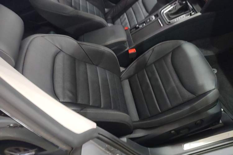 Used Volkswagen FAW-Volkswagen CC 2025 Model, Facelifted Station Wagon, 380TSI, Hunter’s Heart—Shared Edition Right Front Seat