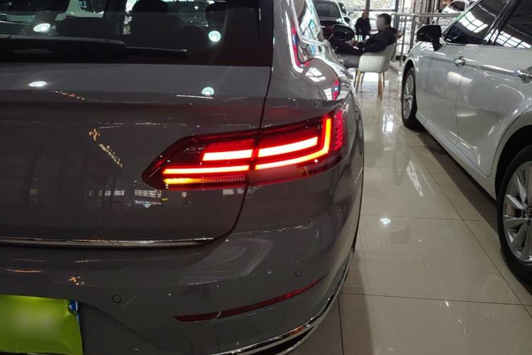 Used Volkswagen FAW-Volkswagen CC 2025 Model, Facelifted Station Wagon, 380TSI, Hunter’s Heart—Shared Edition Right Rear Taillight