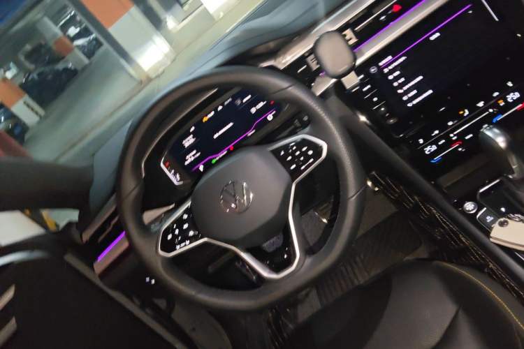 Used Volkswagen FAW-Volkswagen CC 2025 380TSI Striking All-Inclusive Edition Steering Wheel