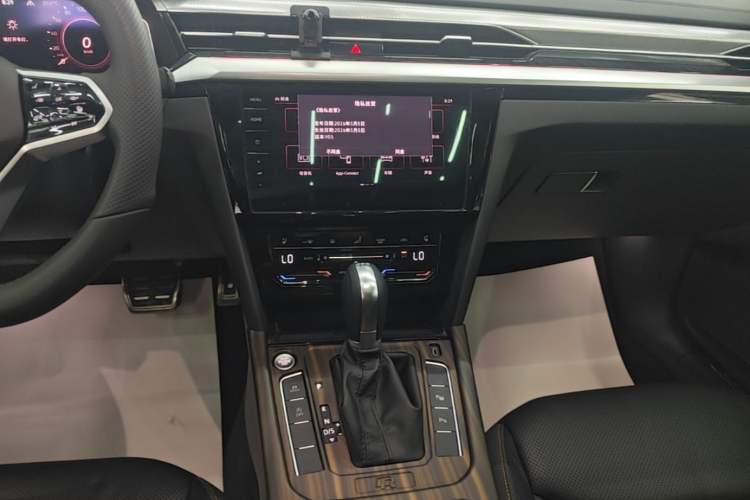 Used Volkswagen FAW-Volkswagen CC 2025 380TSI Striking All-Inclusive Edition Audio And AC Panel