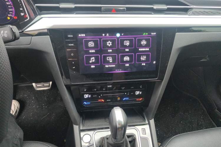 Used Volkswagen FAW-Volkswagen CC 2025 Model, Facelifted 380TSI, Striking and Shared Enjoyment Version Audio And AC Panel