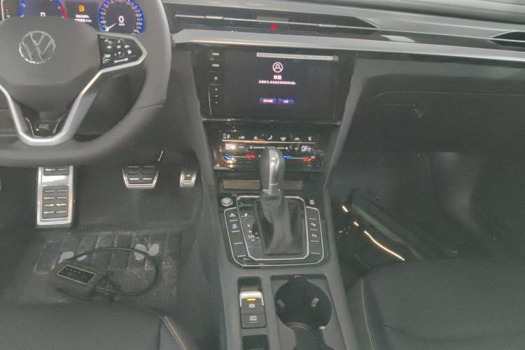 Used Volkswagen FAW-Volkswagen CC 2025 Model, Facelifted 380TSI, Striking and Shared Enjoyment Version Audio And AC Panel
