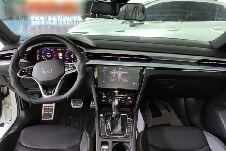 Used Volkswagen FAW-Volkswagen CC 2025 380TSI Striking All-Inclusive Edition Center Console