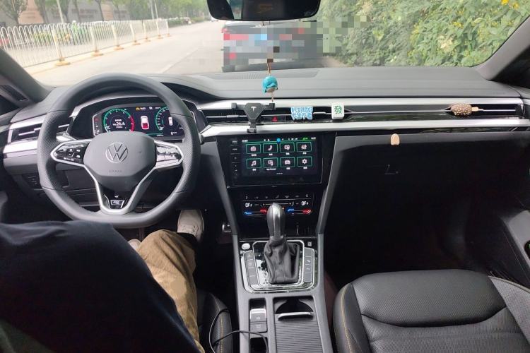 Used Volkswagen FAW-Volkswagen CC 2025 380TSI Striking All-Inclusive Edition Center Console