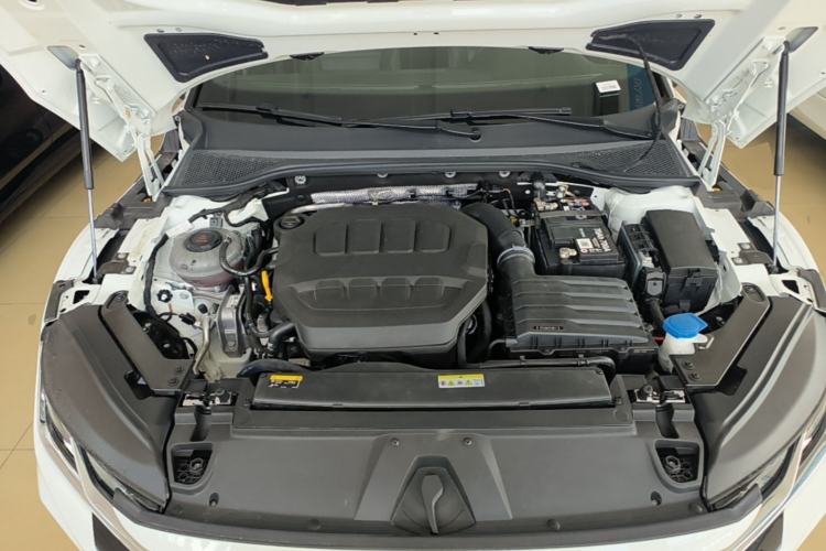 Used Volkswagen FAW-Volkswagen CC 2025 Model, Facelifted 380TSI, Striking and Shared Enjoyment Version Engine Bay