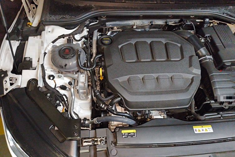 Used Volkswagen FAW-Volkswagen CC 2025 Model, Facelifted 380TSI, Striking and Shared Enjoyment Version Engine Bay Right