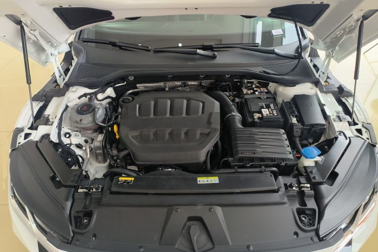Used Volkswagen FAW-Volkswagen CC 2025 Model, Facelifted 380TSI, Striking and Shared Enjoyment Version Engine Bay