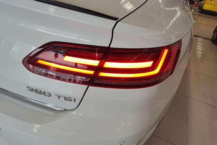 Used Volkswagen FAW-Volkswagen CC 2025 Model, Facelifted 380TSI, Striking and Shared Enjoyment Version Exterior 3