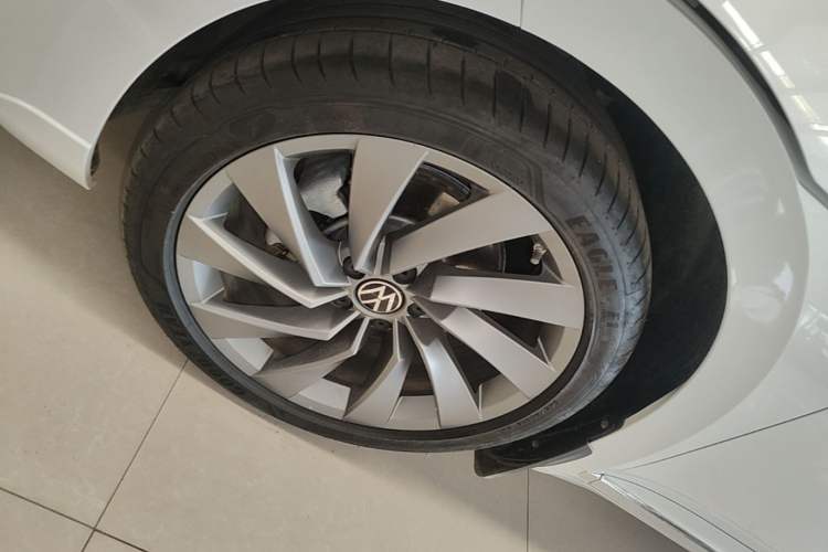 Used Volkswagen FAW-Volkswagen CC 2025 Model, Facelifted 380TSI, Striking and Shared Enjoyment Version Exterior 4