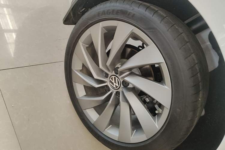 Used Volkswagen FAW-Volkswagen CC 2025 Model, Facelifted 380TSI, Striking and Shared Enjoyment Version Exterior 5