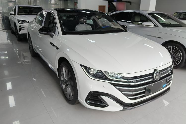 Used Volkswagen FAW-Volkswagen CC 2025 Model, Facelifted 380TSI, Striking and Shared Enjoyment Version Front Right 45 Deg