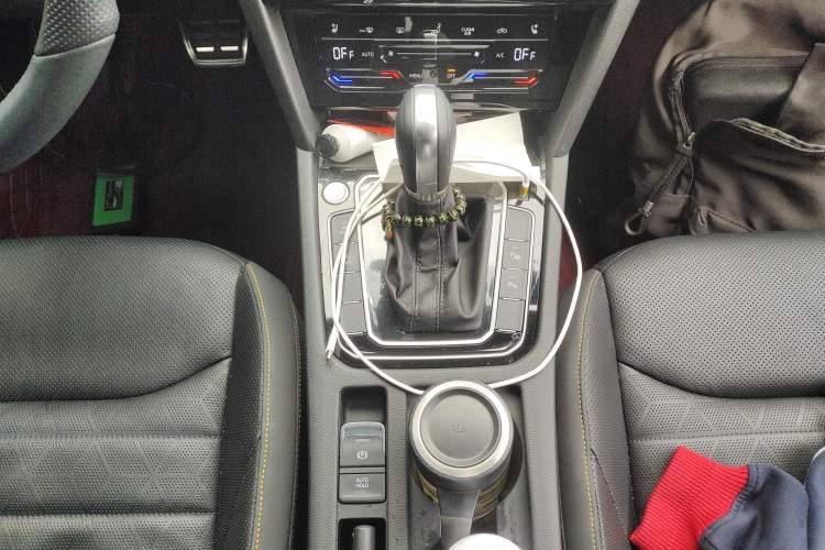Used Volkswagen FAW-Volkswagen CC 2025 380TSI Striking All-Inclusive Edition Gear Lever