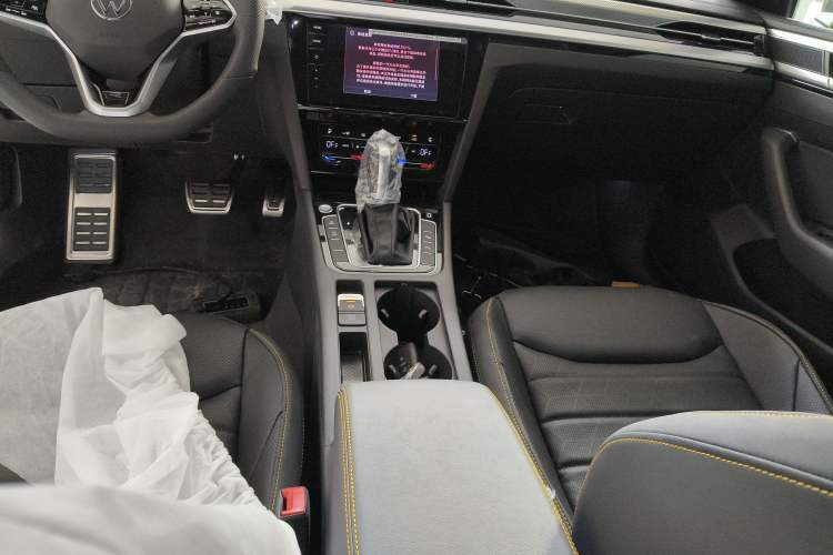 Used Volkswagen FAW-Volkswagen CC 2025 380TSI Striking All-Inclusive Edition Gear Lever