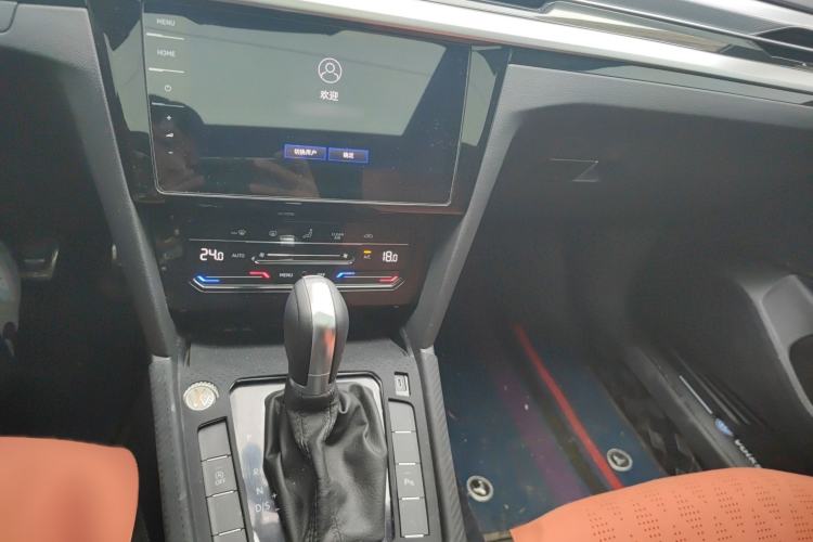 Used Volkswagen FAW-Volkswagen CC 2025 330TSI Ignite All-Inclusive Edition Gear Lever