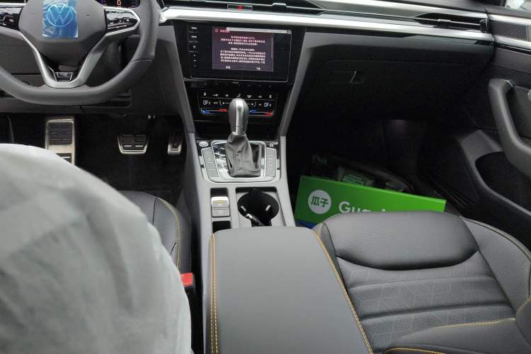Used Volkswagen FAW-Volkswagen CC 2025 380TSI Striking All-Inclusive Edition Gear Lever