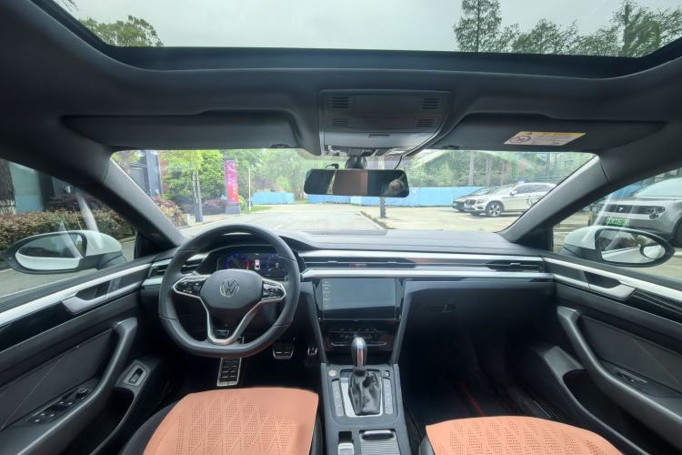 Used Volkswagen FAW-Volkswagen CC 2025 330TSI Ignite All-Inclusive Edition Interior 1