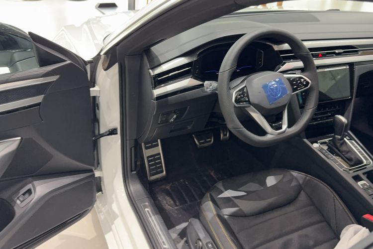 Used Volkswagen FAW-Volkswagen CC 2025 380TSI Striking All-Inclusive Edition Interior 2