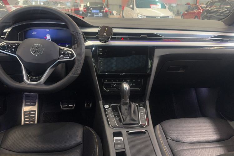 Used Volkswagen FAW-Volkswagen CC 2025 Model, Facelifted 380TSI, Striking and Shared Enjoyment Version Interior 3