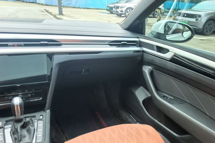 Used Volkswagen FAW-Volkswagen CC 2025 330TSI Ignite All-Inclusive Edition Interior 6
