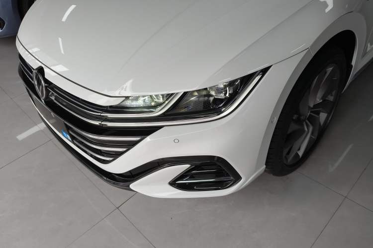 Used Volkswagen FAW-Volkswagen CC 2025 Model, Facelifted 380TSI, Striking and Shared Enjoyment Version Left Front Headlight