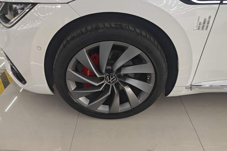 Used Volkswagen FAW-Volkswagen CC 2025 380TSI Striking All-Inclusive Edition Left Front Wheel Hub