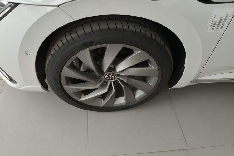 Used Volkswagen FAW-Volkswagen CC 2025 380TSI Striking All-Inclusive Edition Left Front Wheel Hub