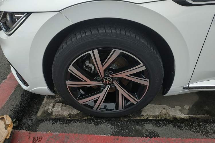Used Volkswagen FAW-Volkswagen CC 2025 330TSI Ignite All-Inclusive Edition Left Front Wheel Hub