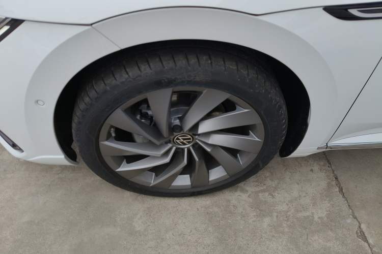 Used Volkswagen FAW-Volkswagen CC 2025 380TSI Striking All-Inclusive Edition Left Front Wheel Hub