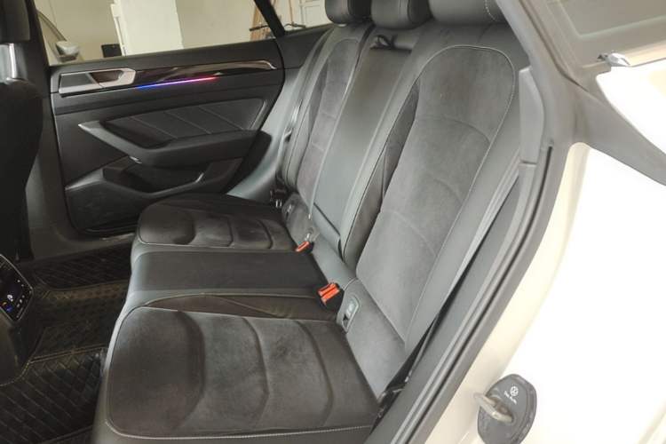Used Volkswagen FAW-Volkswagen CC 2025 Model, Facelifted, 330TSI, Glamorous—Shared Edition Left Rear Seat