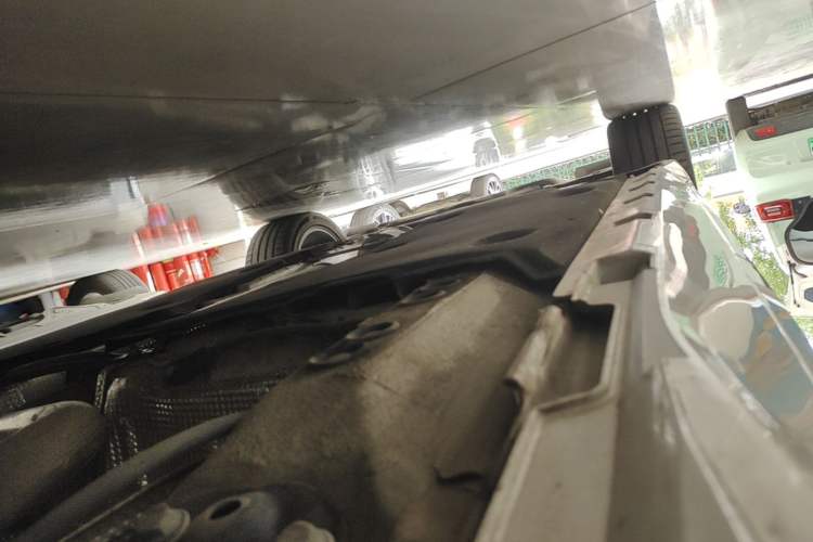 Used Volkswagen FAW-Volkswagen CC 2025 Model, Facelifted, 330TSI, Glamorous—Shared Edition Left Side Sill