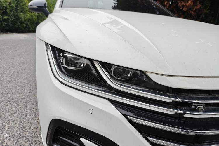Used Volkswagen FAW-Volkswagen CC 2025 Model, Facelifted 380TSI, Striking and Shared Enjoyment Version Right Front Headlight