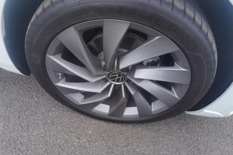 Used Volkswagen FAW-Volkswagen CC 2025 380TSI Striking All-Inclusive Edition Right Front Wheel Hub