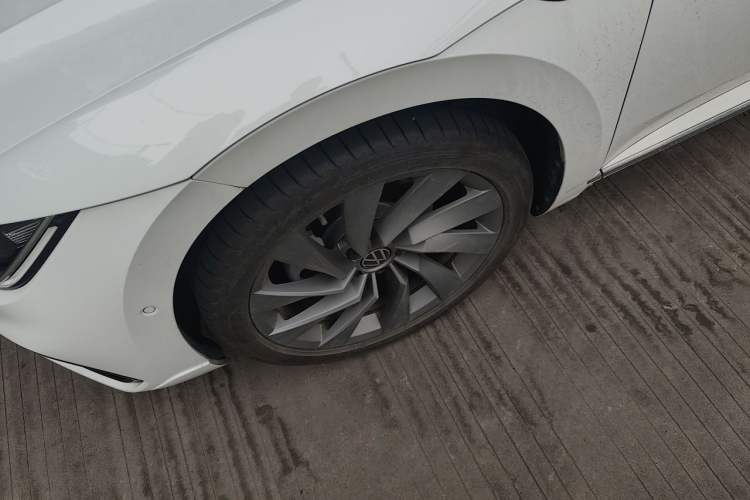 Used Volkswagen FAW-Volkswagen CC 2025 380TSI Striking All-Inclusive Edition Right Front Wheel Hub