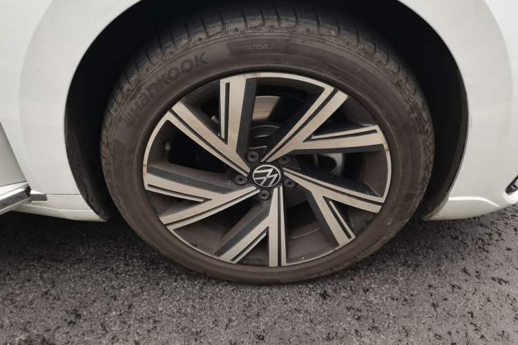 Used Volkswagen FAW-Volkswagen CC 2025 330TSI Ignite All-Inclusive Edition Right Front Wheel Hub