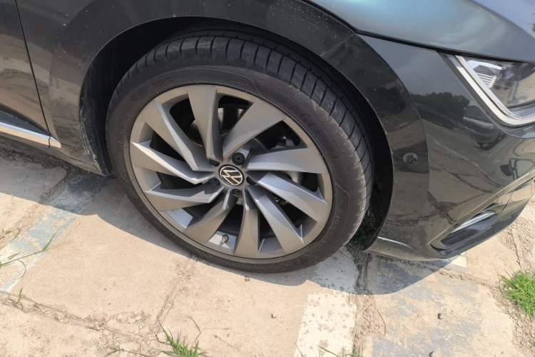 Used Volkswagen FAW-Volkswagen CC 2025 380TSI Striking All-Inclusive Edition Right Front Wheel Hub