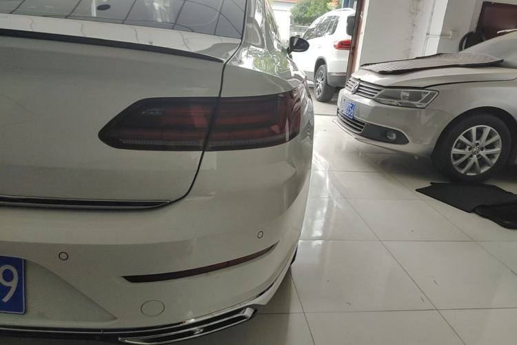 Used Volkswagen FAW-Volkswagen CC 2025 Model, Facelifted, 330TSI, Glamorous—Shared Edition Right Rear Taillight