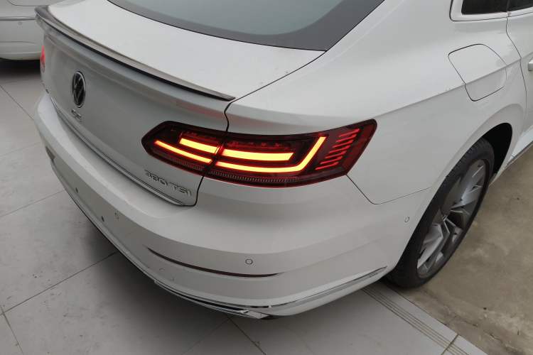 Used Volkswagen FAW-Volkswagen CC 2025 380TSI Striking All-Inclusive Edition Right Rear Taillight