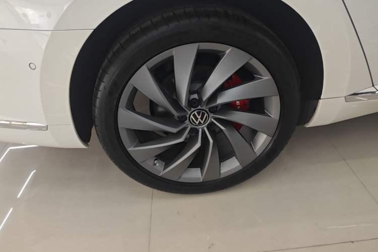 Used Volkswagen FAW-Volkswagen CC 2025 380TSI Striking All-Inclusive Edition Right Rear Wheel Hub