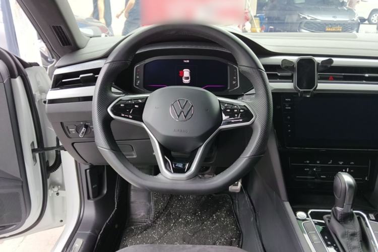 Used Volkswagen FAW-Volkswagen CC 2025 Model, Facelifted, 330TSI, Glamorous—Shared Edition Steering Wheel