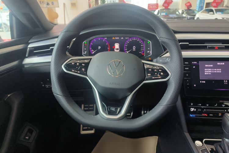 Used Volkswagen FAW-Volkswagen CC 2025 Model, Facelifted 380TSI, Striking and Shared Enjoyment Version Steering Wheel