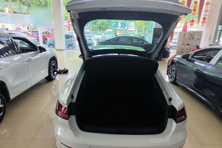 Used Volkswagen FAW-Volkswagen CC 2025 Model, Facelifted 380TSI, Striking and Shared Enjoyment Version Trunk
