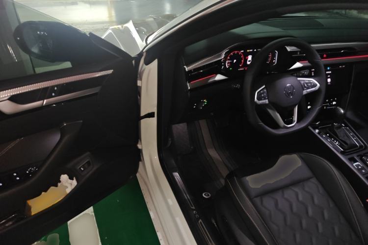 Used Volkswagen FAW-Volkswagen CC 2026 Model, 30 Million Units—Selected, 380TSI, Dazzling Driver Seat