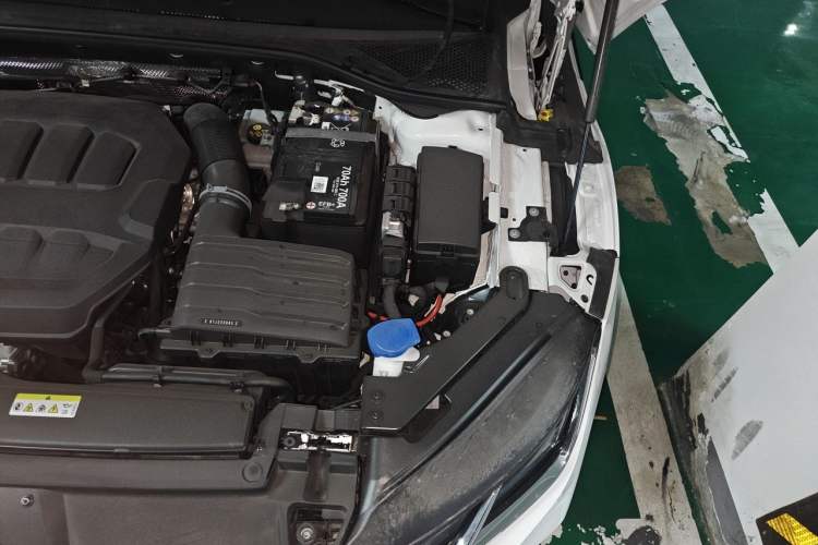 Used Volkswagen FAW-Volkswagen CC 2026 Model, 30 Million Units—Selected, 380TSI, Dazzling Engine Bay Left