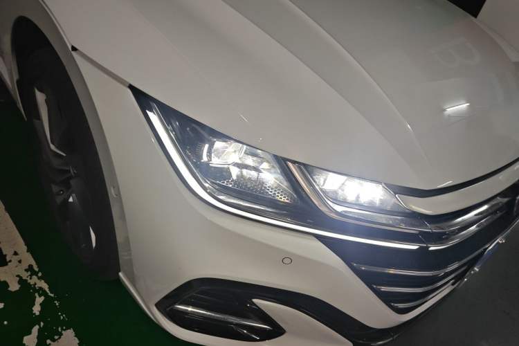 Used Volkswagen FAW-Volkswagen CC 2026 Model, 30 Million Units—Selected, 380TSI, Dazzling Right Front Headlight