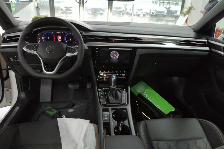 Used Volkswagen FAW-Volkswagen CC 2026 Model, 30 Million Units—Selected, 380TSI, Dazzling Center Console